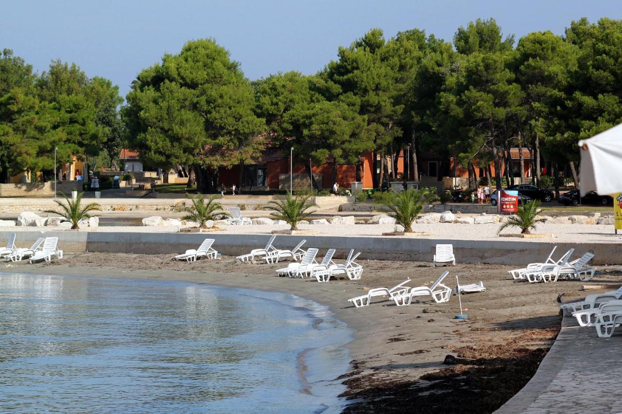 Apartments With A Parking Space Umag - 7666 ภายนอก รูปภาพ