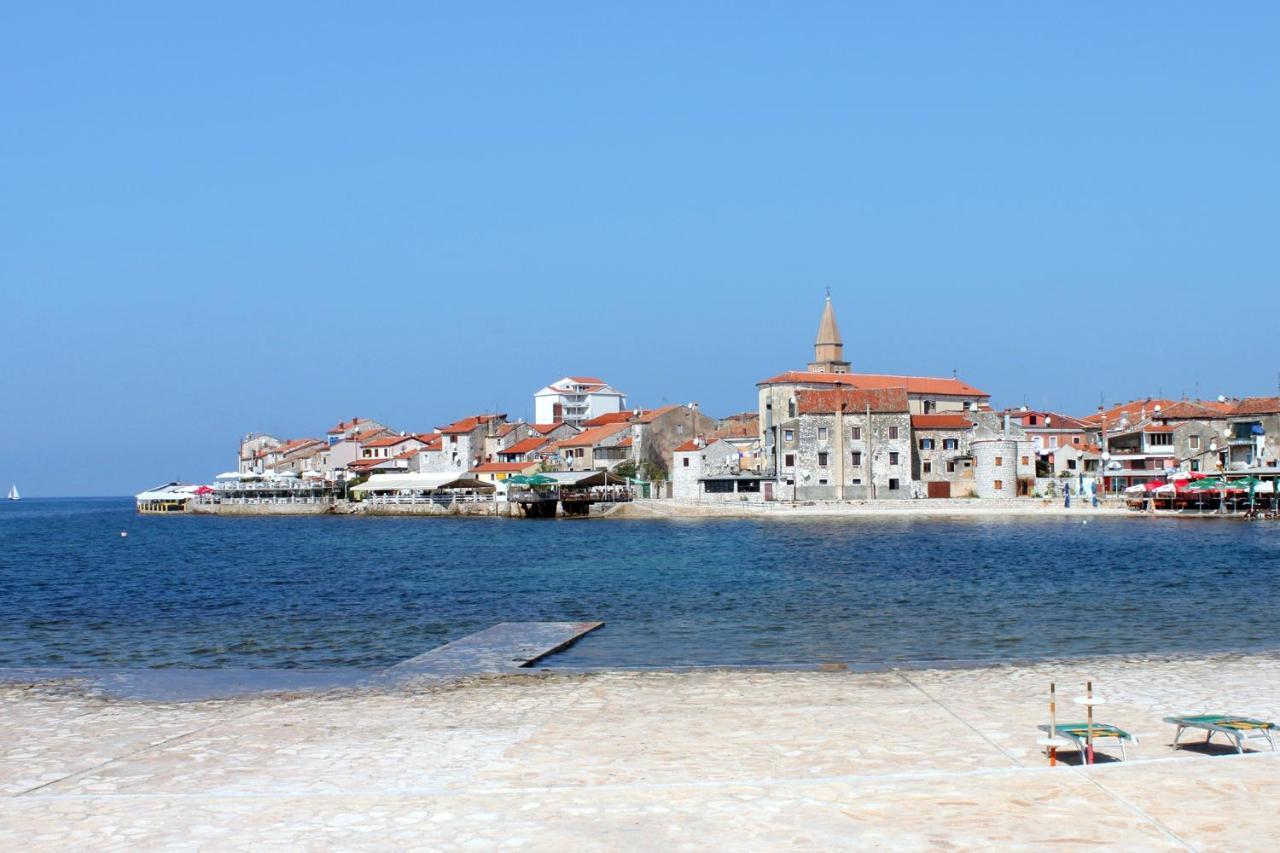 Apartments With A Parking Space Umag - 7666 ภายนอก รูปภาพ