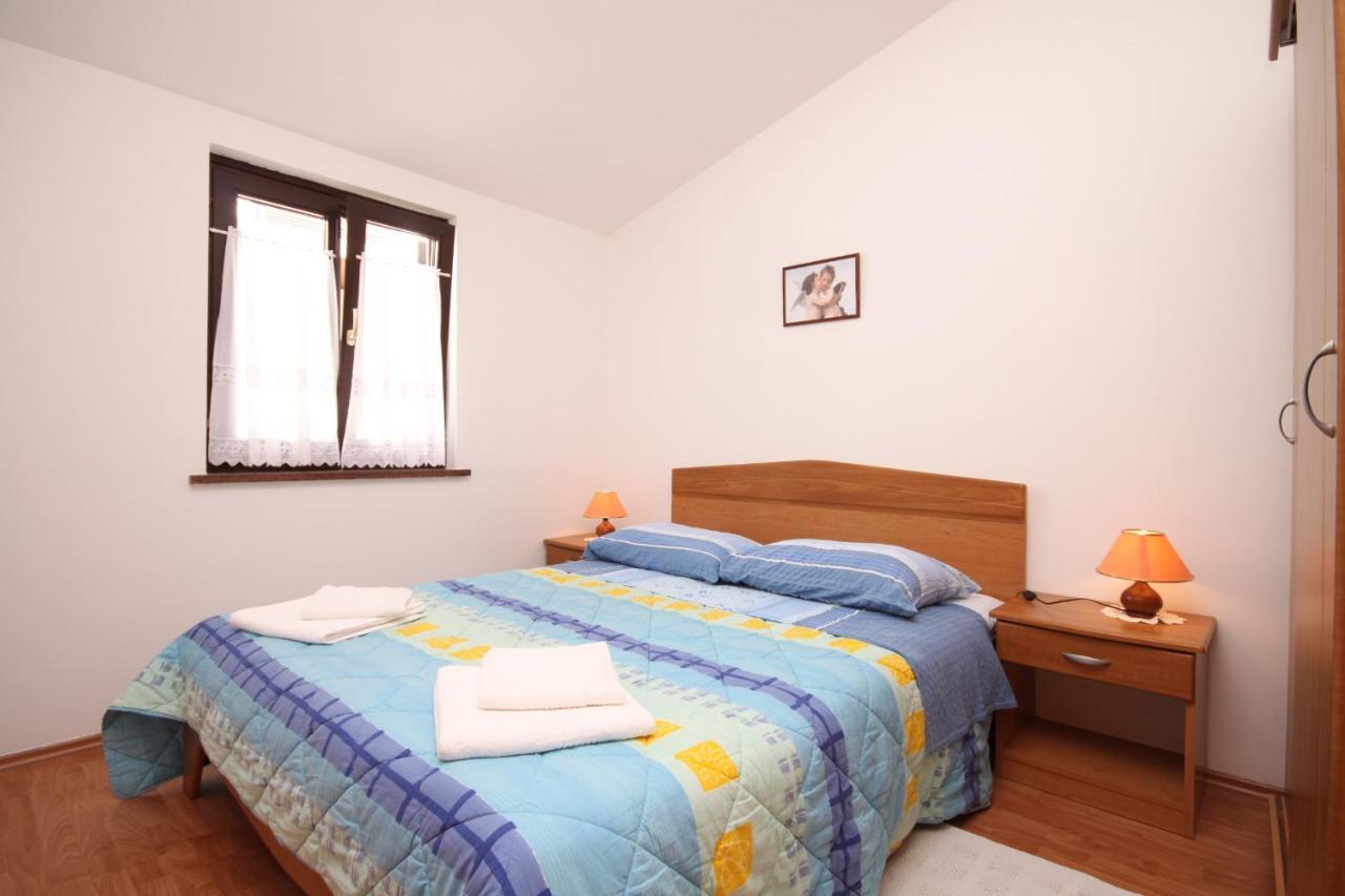 Apartments With A Parking Space Umag - 7666 ภายนอก รูปภาพ