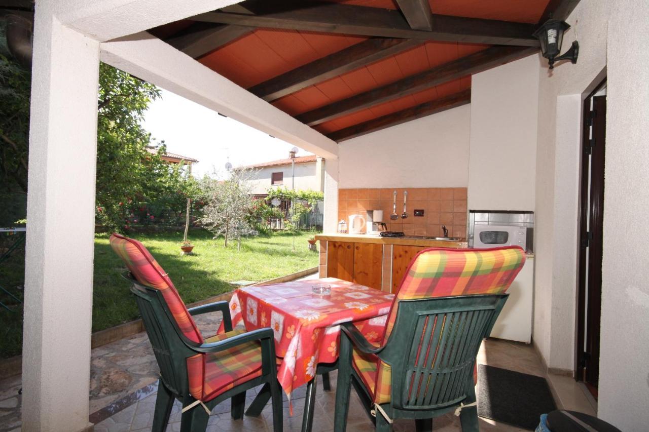 Apartments With A Parking Space Umag - 7666 ภายนอก รูปภาพ